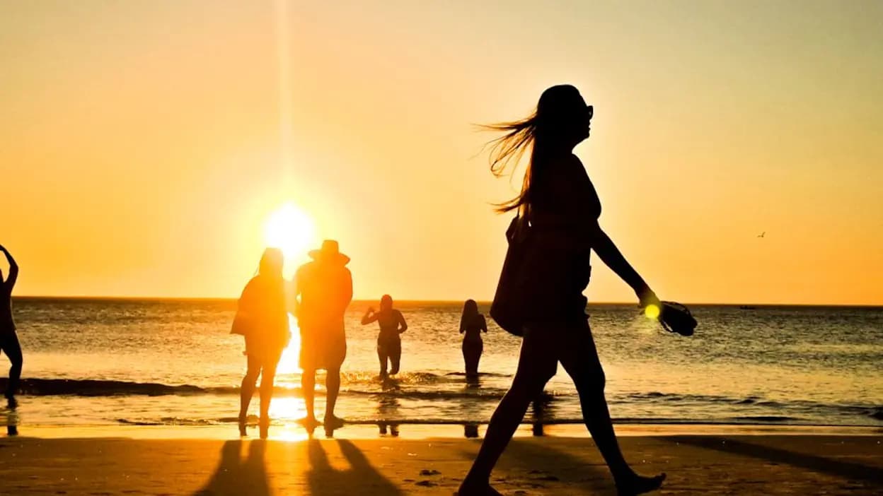 Summer Travel Is Heating Up: When to Book Your June and July Flights to Lock In the Best Fares